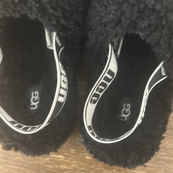 Ugh Oh Fluffita Slide - Picture 6 of 10